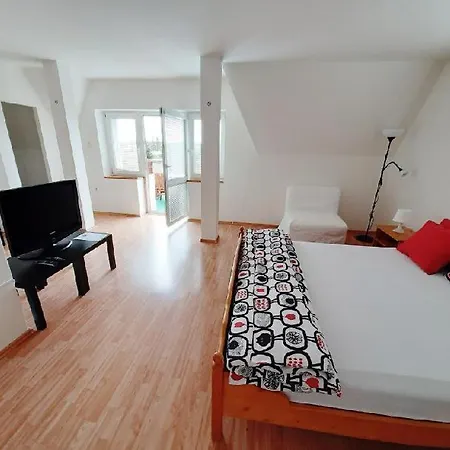 Apartament Patera *